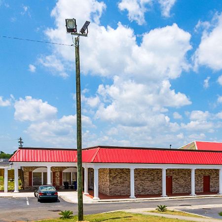 Orangeburg Inn & Suites Bagian luar foto